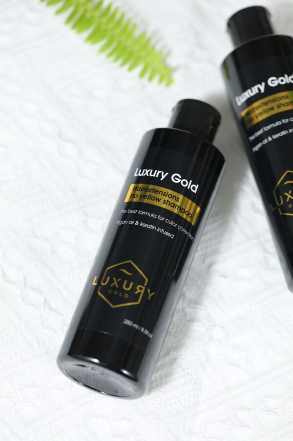 WhatsApp Image 2026-03-09 at 02.48.02 Luxury Gold no-yellow shampoo (zilvershampoo)